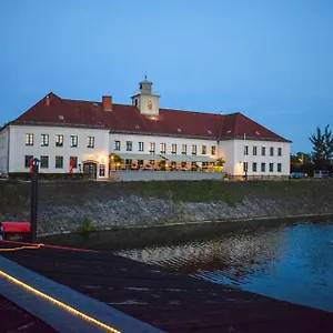 Restaurant Und Alberthafen Pensjonat Drezno